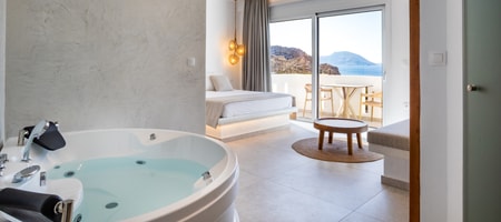Luxury Suite with Indoor Jetted Tub & Sea View