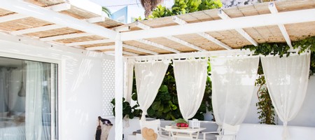Villa with Private Pool & Sea View