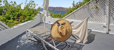 Cave Suite with Caldera View