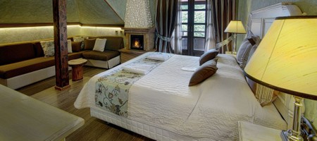 Junior Suite with Fireplace & Mountain View [Juniper | Spruce | Myrtle | Birch]