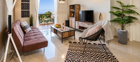 Artdeco Luxury Suites #C3