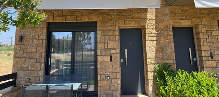 One Bedroom - 2 Bathroom Suite | Van Gogh Suite