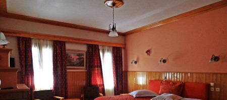 Quadruple Room with Fireplace and Spa Bath