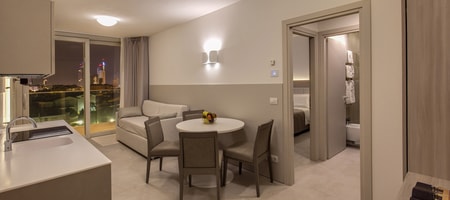 Sunrise Palace Luxury Suite