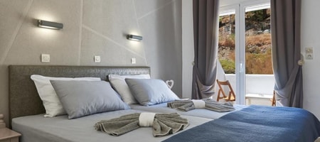 Standard Twin Room with Mountain View