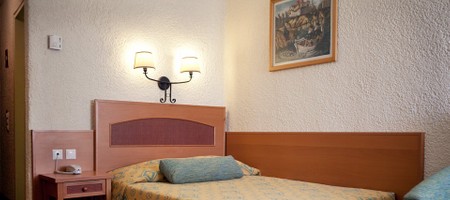 Single Room with Mountain View