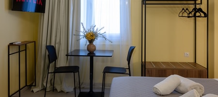 Studio Apartment (Story 2c)
