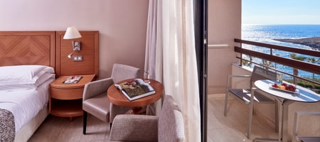 Twin / Double Room Side Sea View