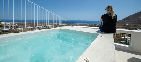 Deluxe Suite with private outdoor jacuzzi