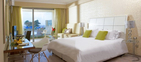 Deluxe Room Sea View with Shared Pool