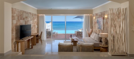 Platinum Beach Family Suite Sea View with Personal Pool Signature Collection
