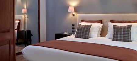 EXECUTIVE SUITES - ACROPOLIS VIEW [52m²/560ft² with balcony]