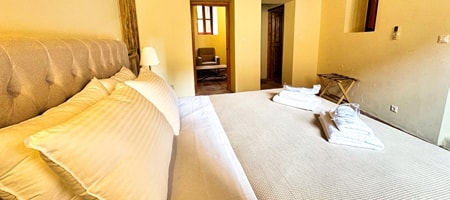 Medieval Rosa Suite with Jetted Shower 45m2