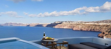 Avatar Honeymoon Suite with Private Heated Plunge Pool & Caldera View