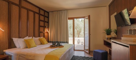 Suite with outdoor Hot Tub