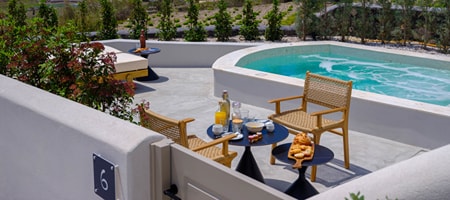 Executive Suite with Heated Plunge Pool and Sea View