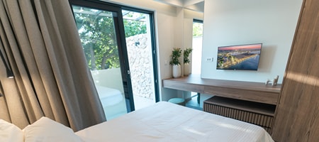 One Bedroom Villa with Outdoor Hot Tub