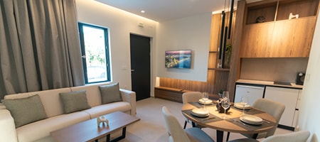 Two Bedroom Villa with Outdoor Hot Tub