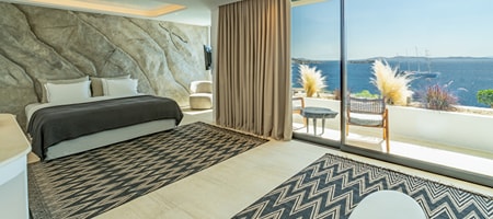 Queen Suite with Sea View