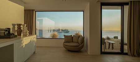 Queen Seaview Suite with 2 Baths