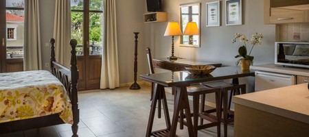 Superior Suite with Courtyard View No 107