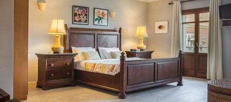 Superior Suite with Partial Harbour View No 102