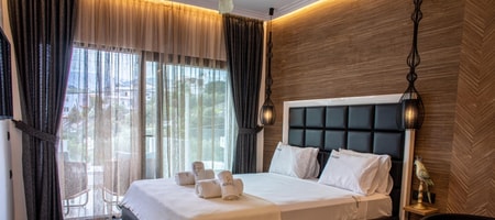 Junior Suite with Mountain View & Open Plan Bathtub