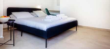 Bee & Be One Bedroom Apartment 001
