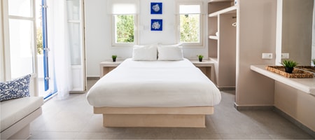 Cycladic Patio Studio (Ground Floor)
