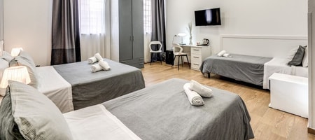 Quadruple Room with Private Bathroom