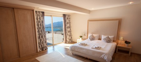 Executive Suite with Panoramic Sea View