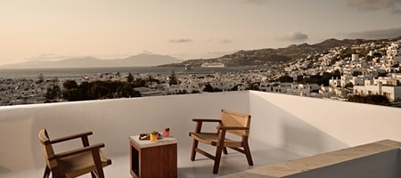 2 Bedroom Suite Nextdoor with Private Jetted Tub and Sea View (3 meters from main hotel - s 5)