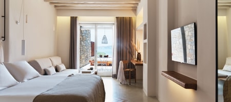 The Coast Beachfront Suite with Jetted Tub
