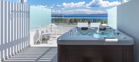 Twin Sea View Jacuzzi