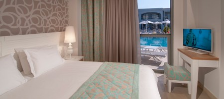 Suite Swim Up