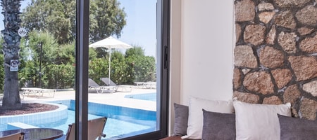 Bungalow Sharing Pool