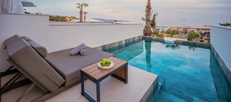 Senior Suite with private pool and jacuzzi