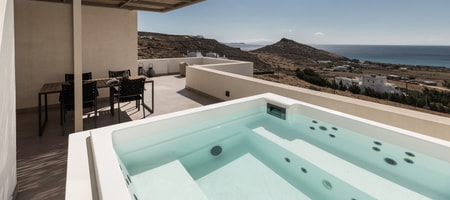 2 Bedroom Deluxe Suite with Outdoor Jet Tub | Aura Gres