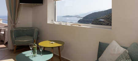 Turquoise Deluxe Seaview Suite