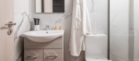 Studio with Spa Bath