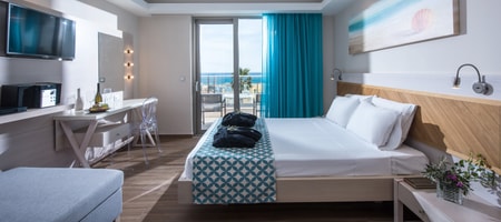 Split Level Suite Sea View