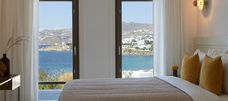 Lounge Suite Sea View with Private heated plunge Pool