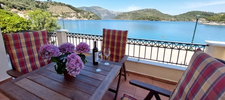 Kavos Bayside House~ Vathy