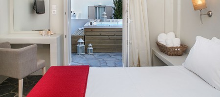 Standard Family Suite Exterior Jacuzzi