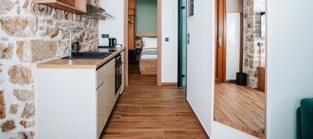 One-Bedroom Apartment with Lake View