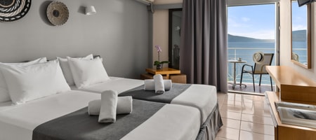 Double or Twin Room Sea View