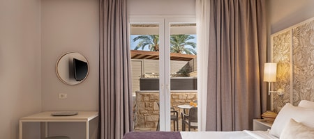 One Bedroom Apartment with Outdoor Jacuzzi