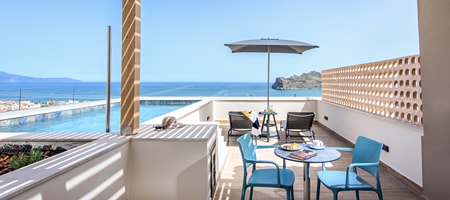 Superior Studio Sea View with Private Pool
