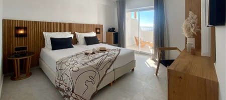 Deluxe Suite with Sea View