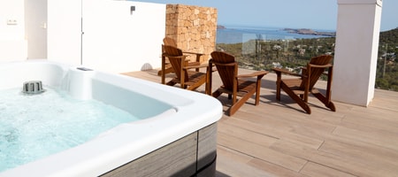 Grand Four Bedroom Penthouse with Panoramic Sea View & Private Jetted Tub & Private Pool